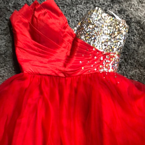 Dress - Picture 3 of 6